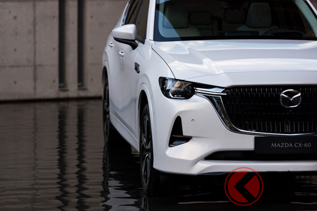 マツダ 新型CX-60の新色「ロジウムホワイトプレミアムメタリック」