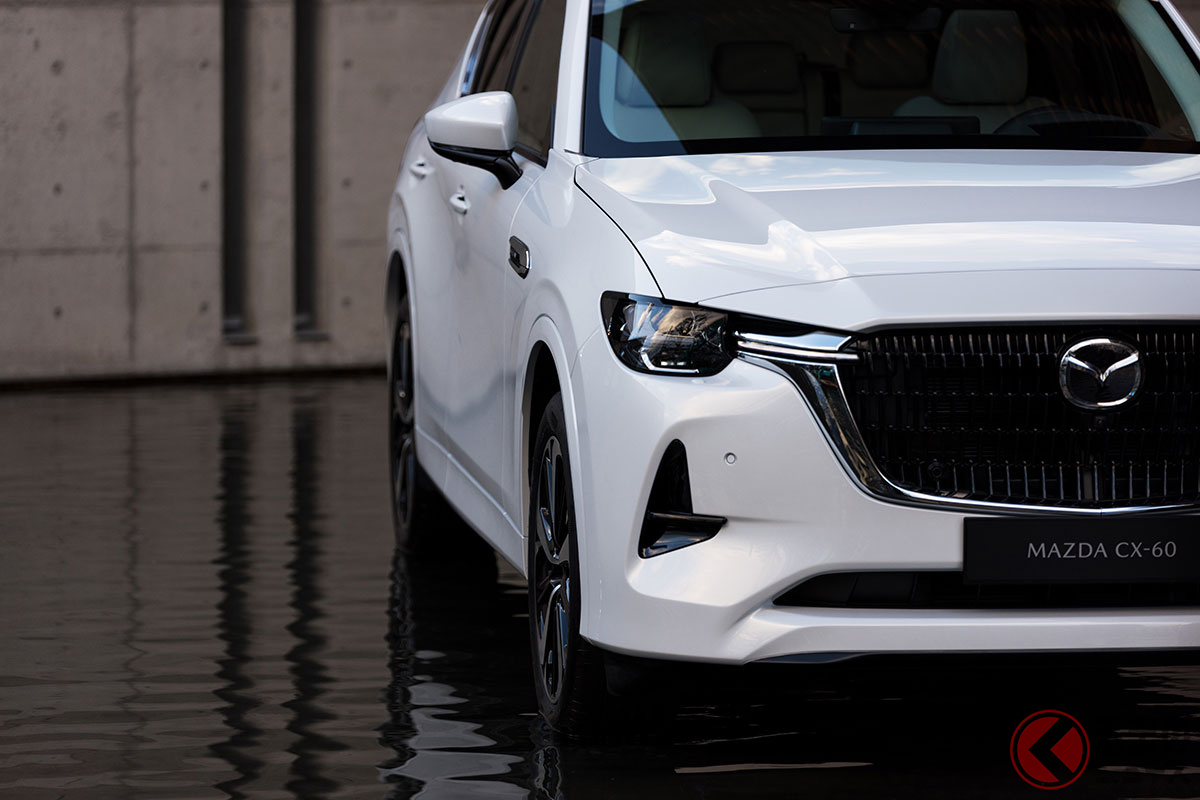 マツダ 新型CX-60の新色「ロジウムホワイトプレミアムメタリック」