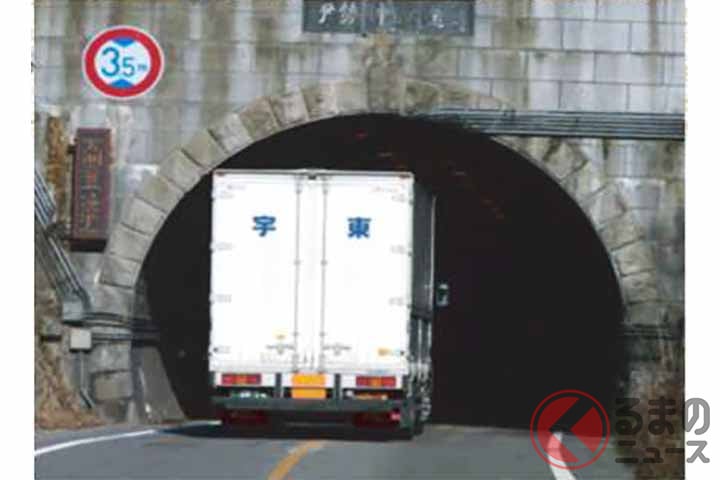 1960年開通の伊勢神トンネル(画像:国土交通省中部地方整備局名古屋国道事務所)