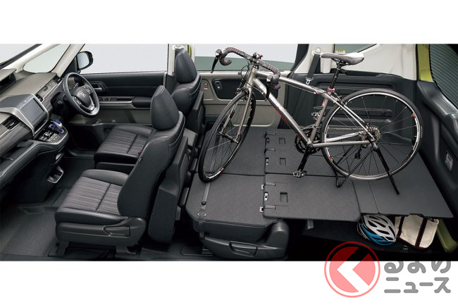 ホンダ「フリード+(プラス)」