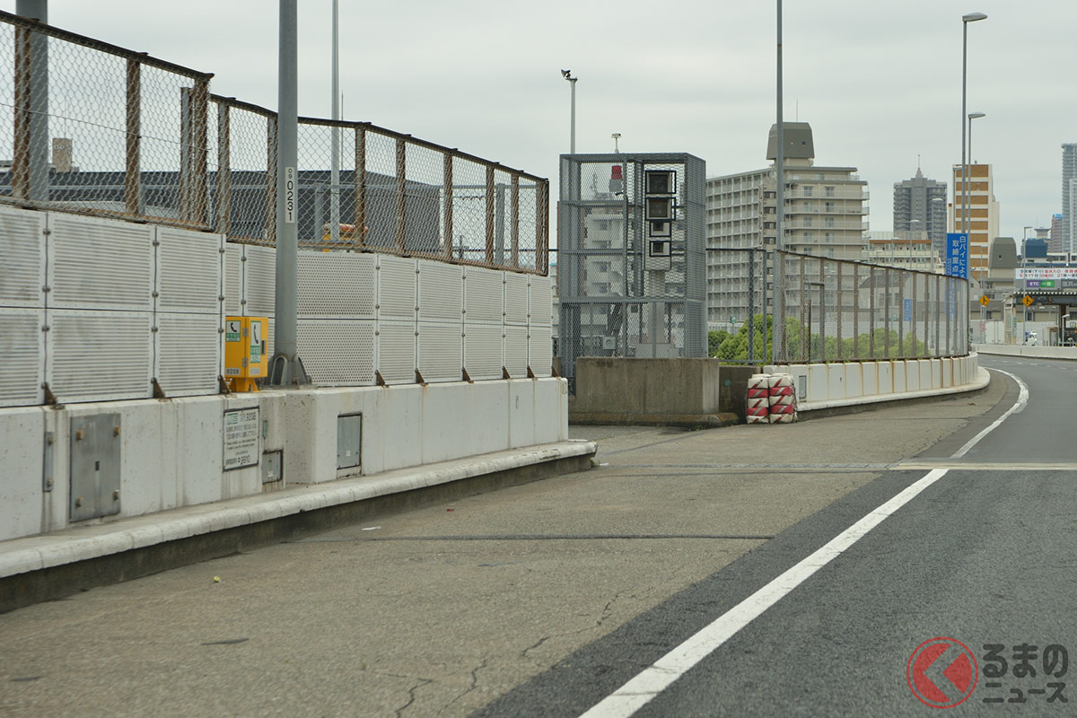 本線脇にある謎のスペース「非常停止帯」はどんなときに使えるのか?