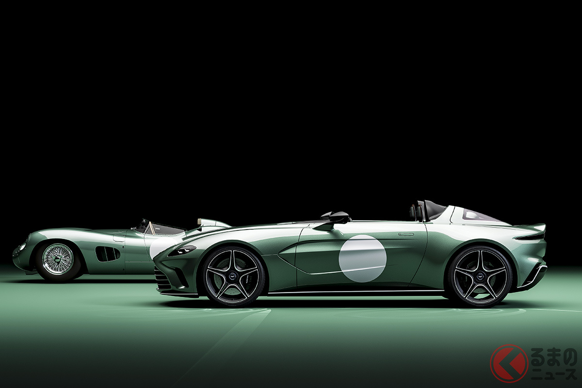 アストンマーティン「V12スピードスターDBR1」(手前)と「DBR1」(奥)