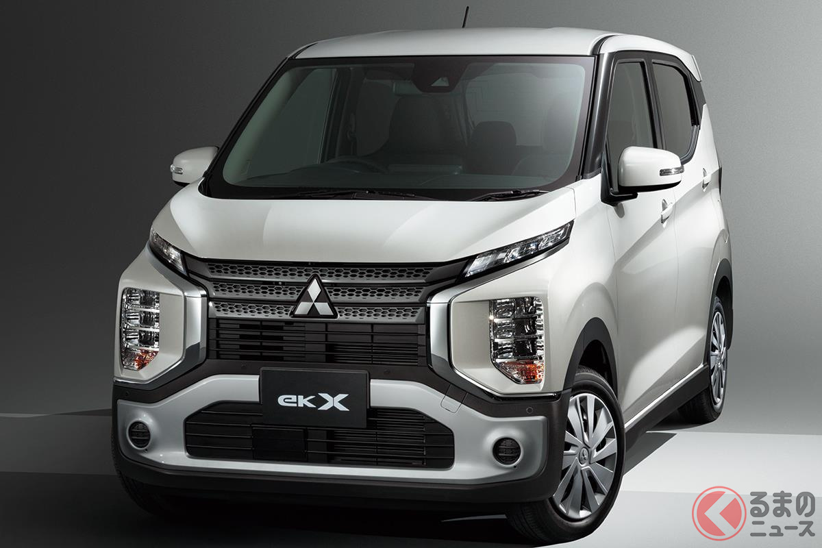 ラインナップの末弟ながら力強さのあるフロントフェイスの「eKクロス」