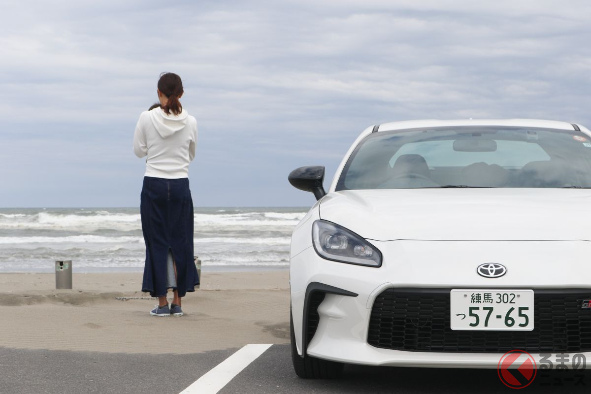 トヨタ「GR86」は子育てカーになれるのか? 2タイプのチャイルドシートを後席に載せてみた!