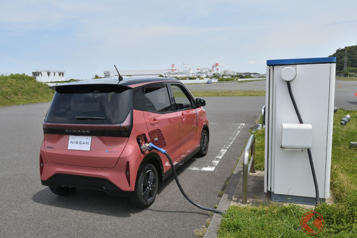 一充電の航続距離(WLTCモード)は180kmだが、軽自動車ユーザーにとっては十分なレベルといえる