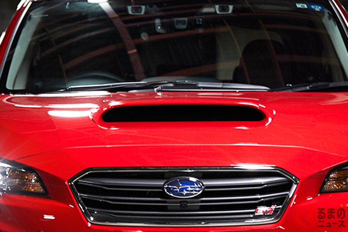 エアインテークからエンジンルーム内に侵入!? 内部にはなんと鳥の巣は出来ていた!? (画像は投稿とは別の先代レヴォーグのボンネット)