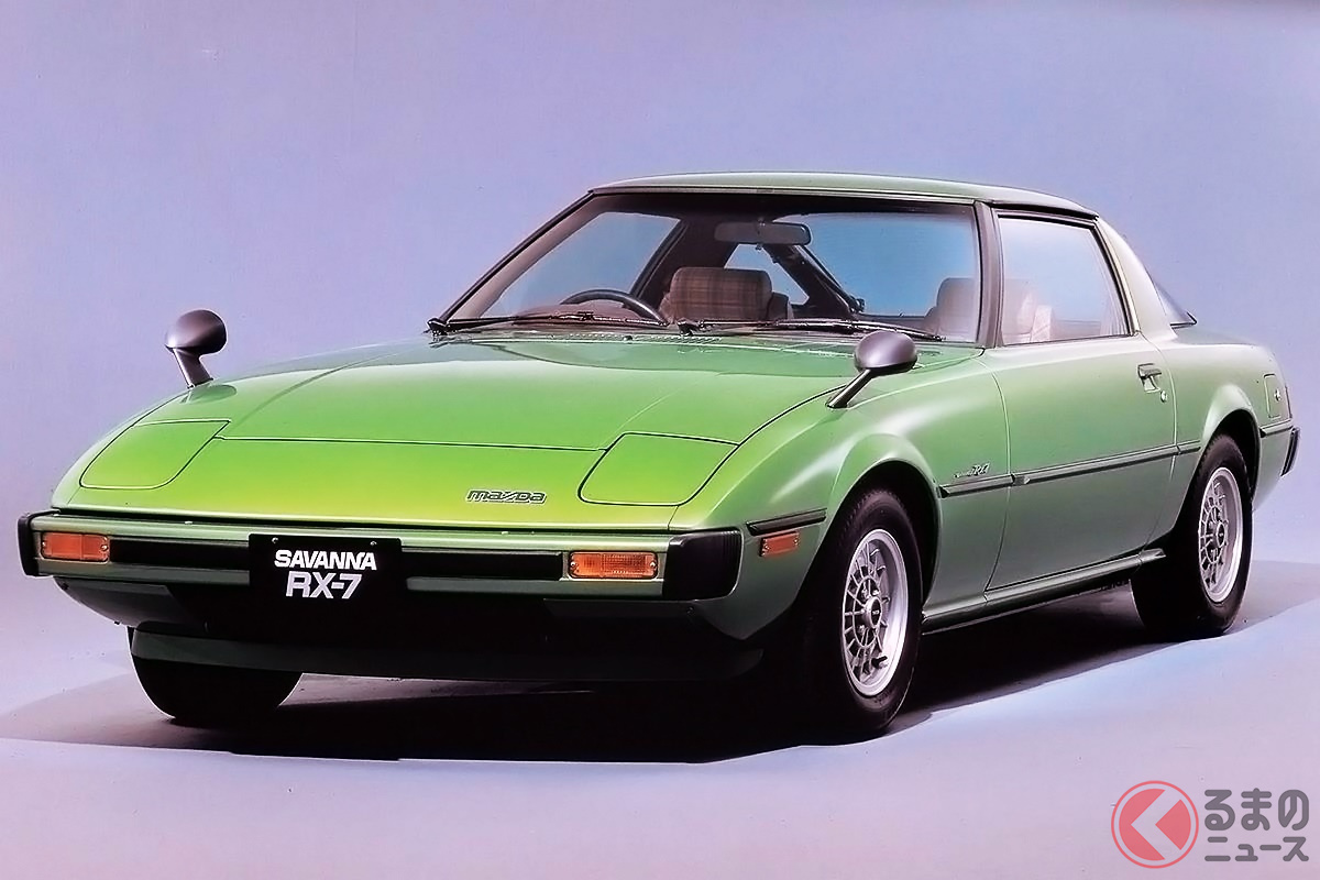 リトラクタブルヘッドライトを採用し、シャープなフォルムのスポーツカーたち