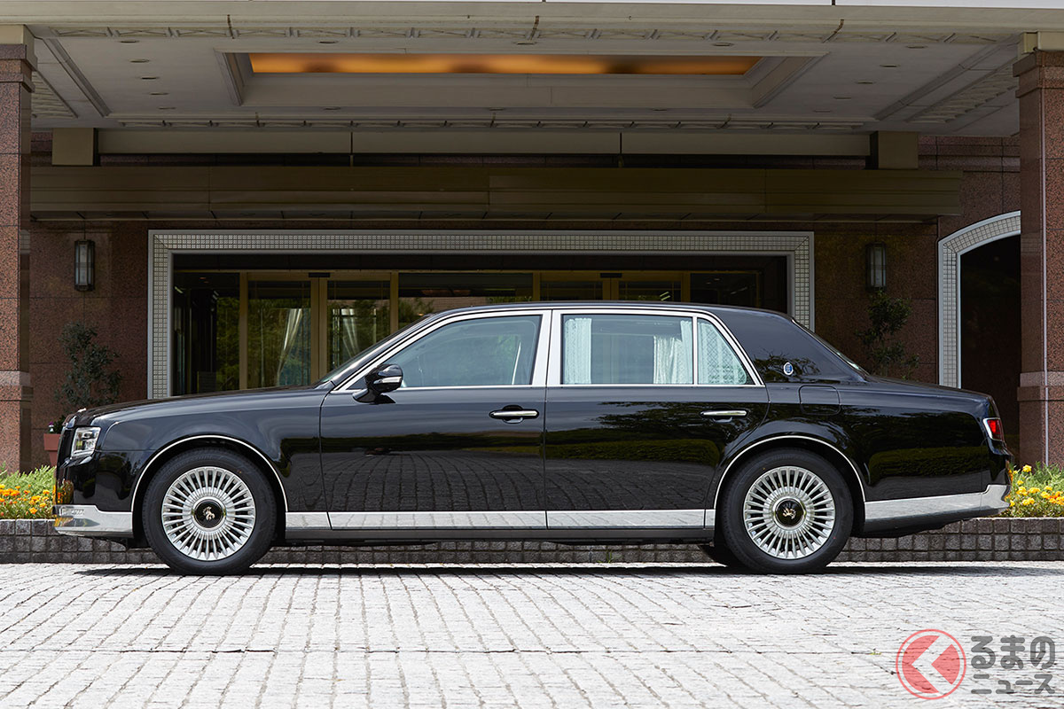 2018年に3代目へ刷新したトヨタの最高峰サルーン「センチュリー」は、高級ミニバンが普及した今も各界のVIPから愛され続けています