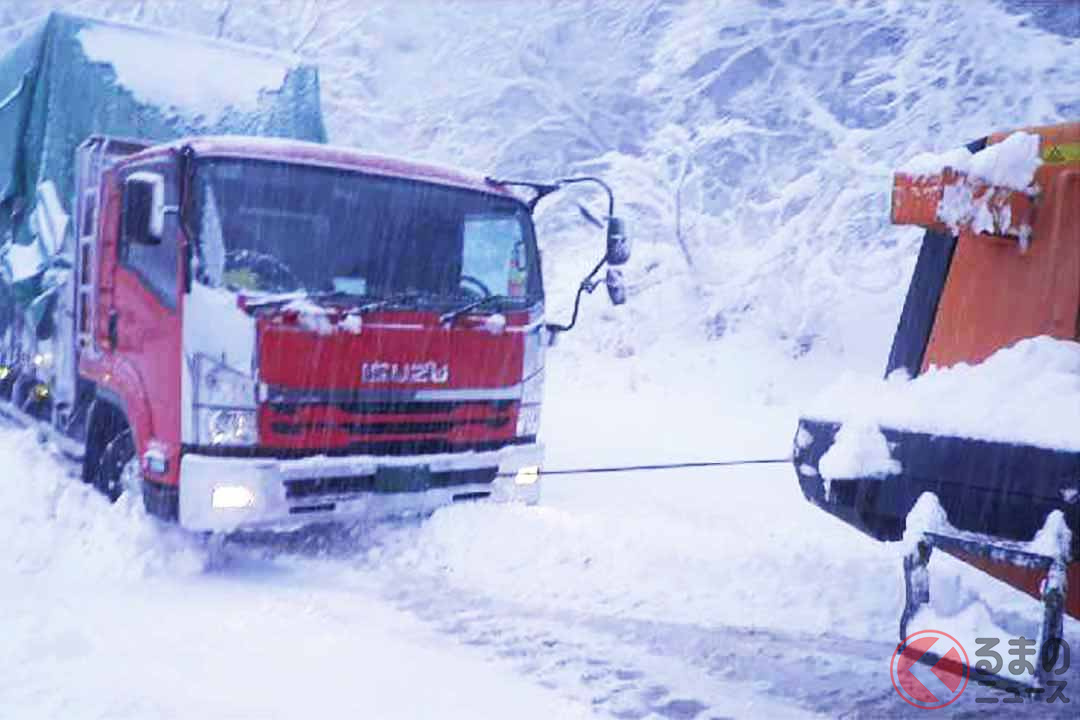 国道8号（現道）の敦賀市赤崎で発生した積雪による車両立ち往生（画像：国土交通省近畿地方整備局福井河川国道事務所）