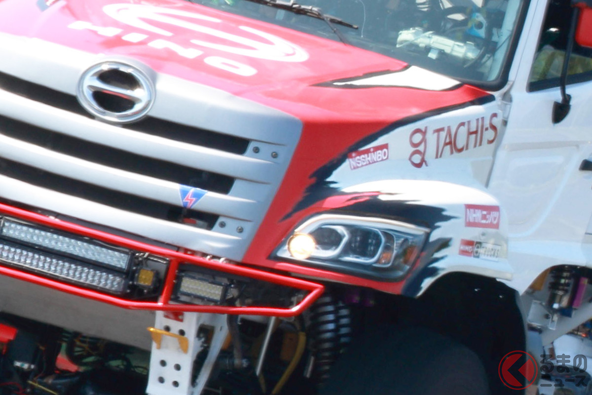 ダカール・ラリー2022に向けて、初のレース用ハイブリッドシステムを搭載する開発中車両