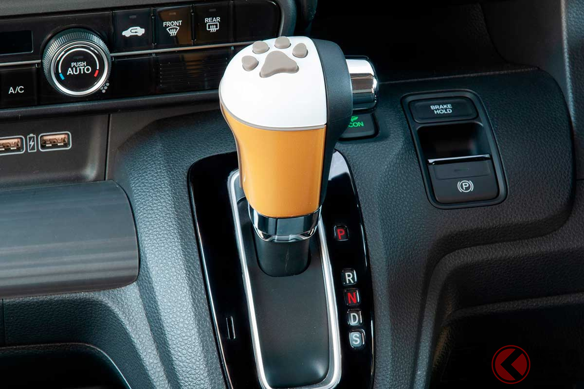 肉球をあしらった「ペットセレクトノブ」(しば)