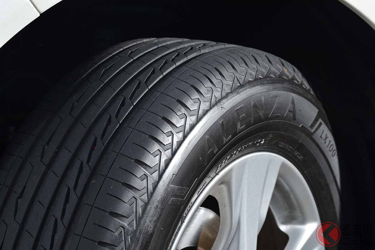 なぜクルマのタイヤは「黒色」なの? 他の色はないの?