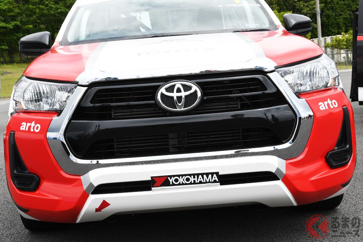 かっこいい! 実車が展示された「ハイラックス ワンメイクレース仕様」