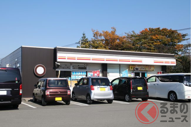 コンビニで 前向き駐車 は危険 難しい車庫入れどうしたらいい Jafが解説動画を公開 くるまのニュース