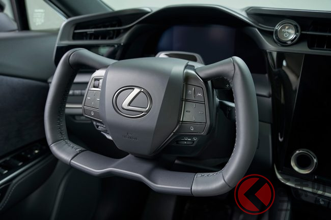 ハンドルが丸くない D字型やu字型も 異形ステアリングの存在理由は 見た目の差別化 だけじゃない くるまのニュース ハンドルが丸くない D字型やu字型も 異形ステアリングの存在理由は 見た目の差別化 だけじゃない くるまのニュース