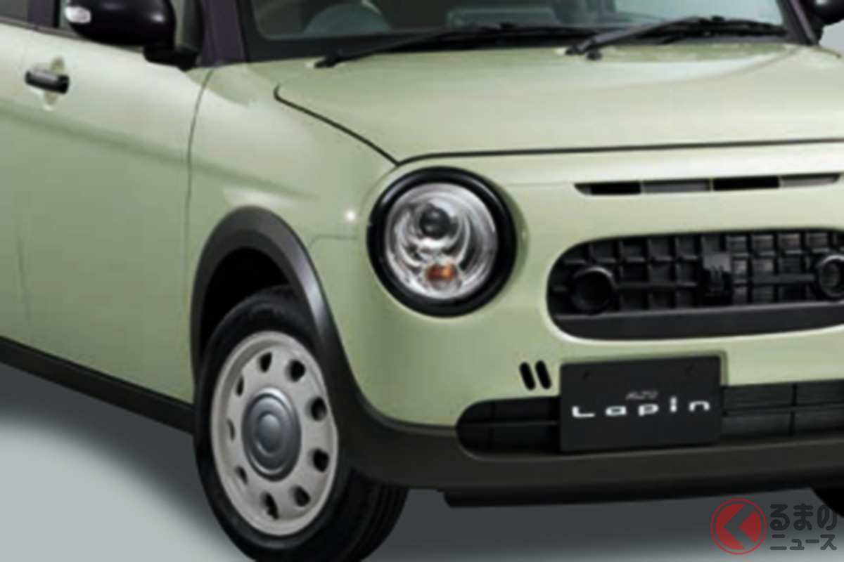「ブラックスタイル」(ディーラーオプション装着車)のスズキ「ラパンLC」(画像:スズキ公式ウェブサイトより)