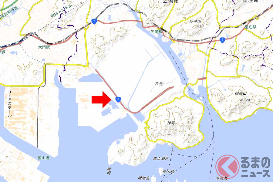 岡山県笠岡市の笠岡湾干拓地に造られた国道2号の「かけら」はどこにつながるのか(国土地理院の「地理院地図」を編集部が一部加工)