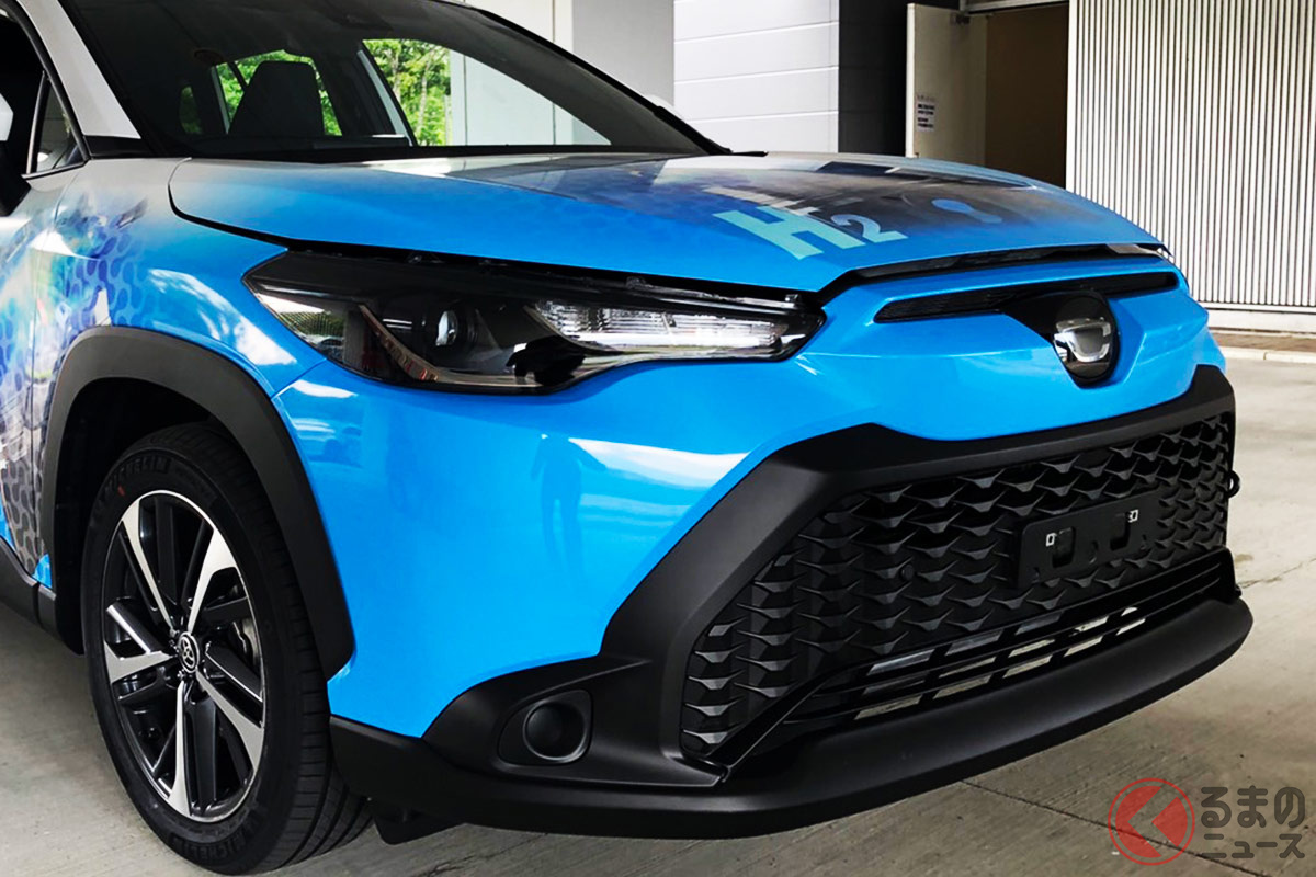 これはなんかカッコいいぞ! トヨタが初公開した水素エンジン搭載の「カローラクロス(試作車)」