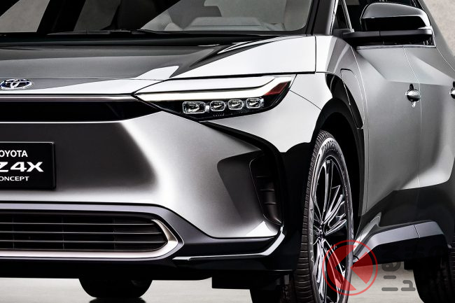 トヨタ新型suv Bz4x 公開 斬新ハンドルが円形に トヨタ電動化が米でも加速 くるまのニュース トヨタ新型suv Bz4x 公開 斬新ハンドルが円形に トヨタ電動化が米でも加速 くるまのニュース