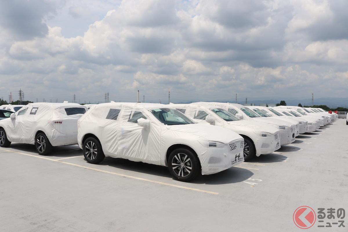 2階半分のスペースと3階屋上は、合わせて260台分の駐車が可能