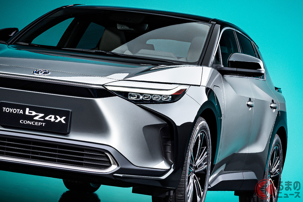今後もしばらくはSUVタイプが続く? トヨタが2022年に発売予定の新型「bZ4X」(上海モータショー2021仕様)
