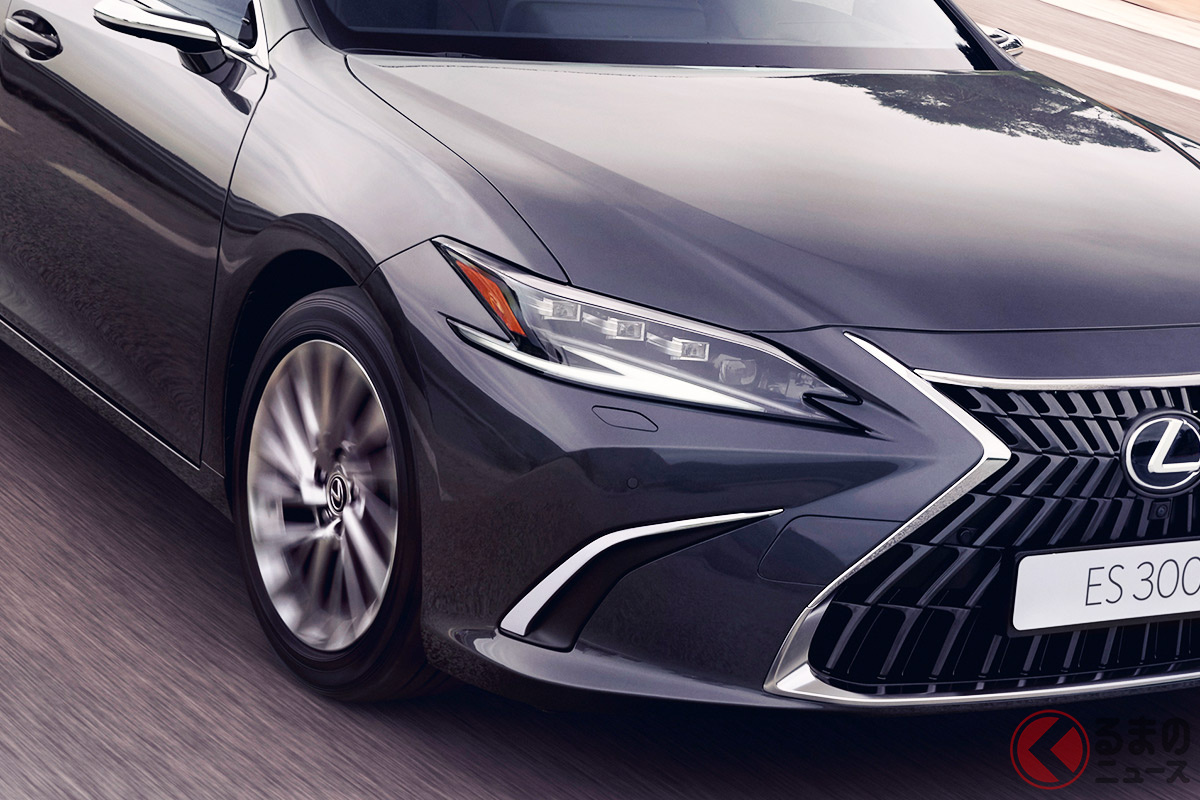 欧州で発表された2023年モデルのレクサスES