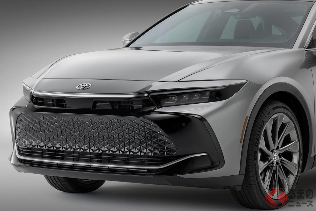 ダイナミック顔のトヨタ新型「クラウン 2023年モデル」