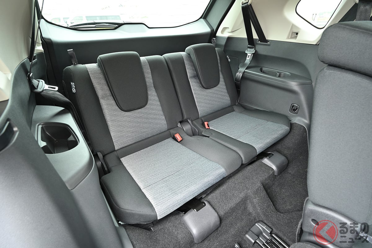 高級感&快適性アップした新型「エクストレイル」だけど… 先代から引き続き採用された3列シート車の快適性は?