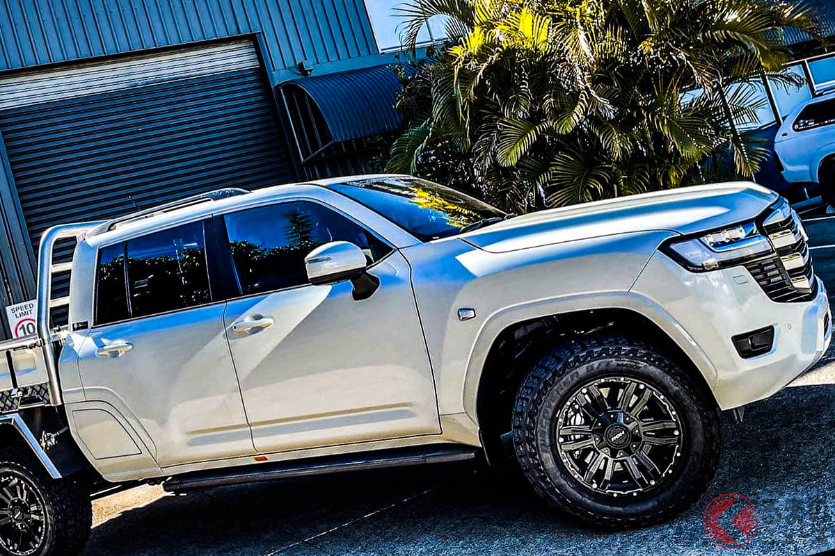 豪のカスタムショップが製造・販売する「LC300 Dual Cab」