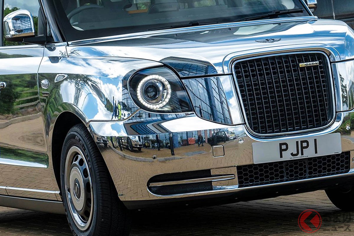 LEVC「TX」にクロームメッキ塗装を施した「プラチナ・エレクトリックTXタクシー」