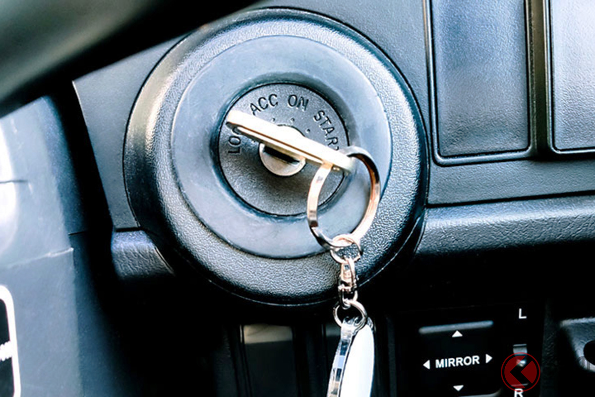 なぜエンジンを「掛ける」と言うのか?