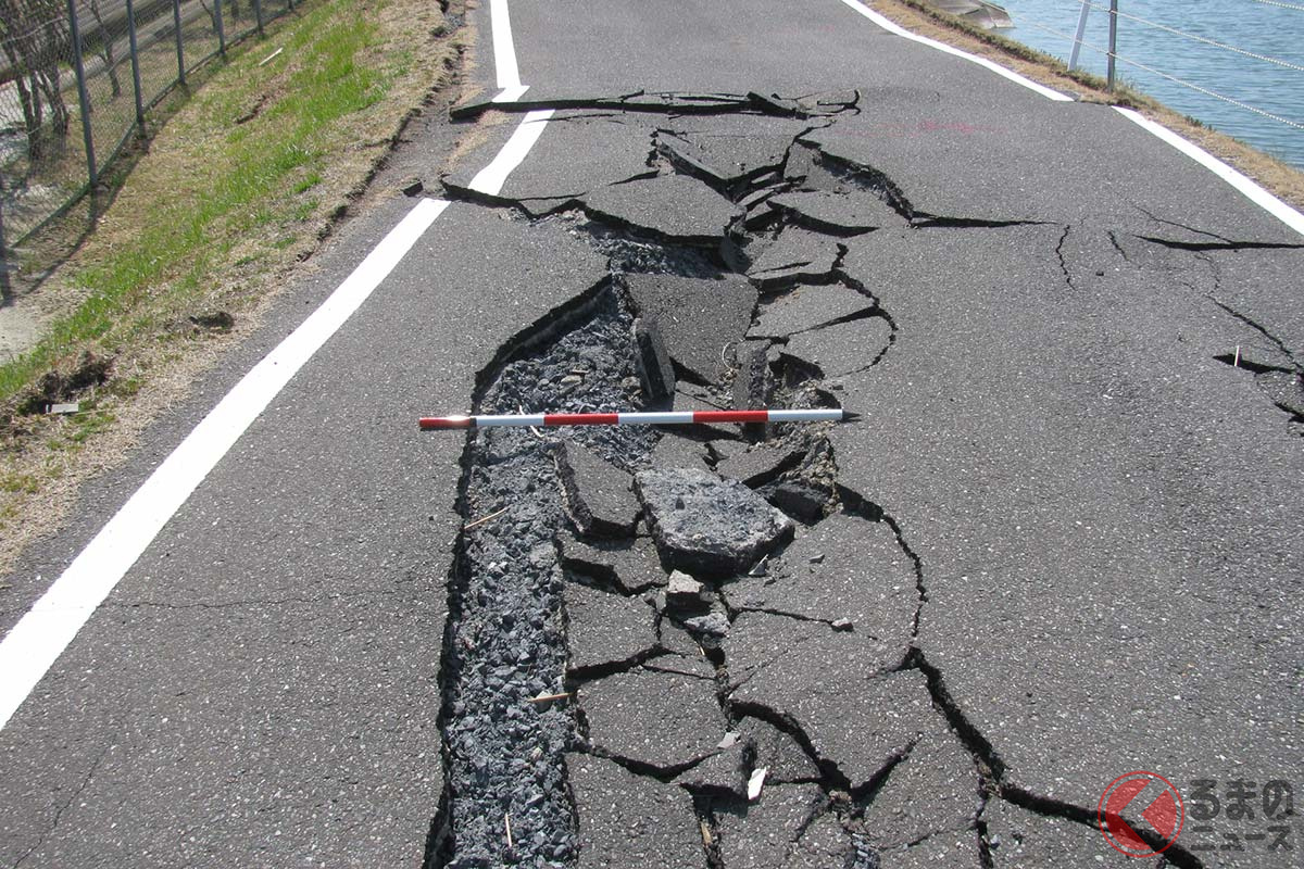 運転中に地震や洪水が発生したらどう対処 被害を受けたクルマはどこまで修復可能 くるまのニュース