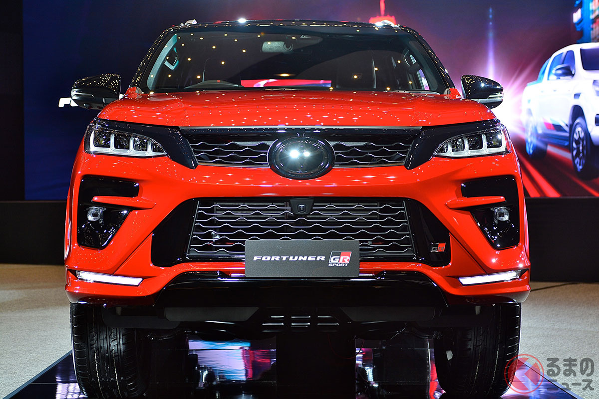 トヨタ新型suv フォーチュナーgrスポーツ 発表 黒グリルや専用エアロで強力武装 タイで登場 くるまのニュース
