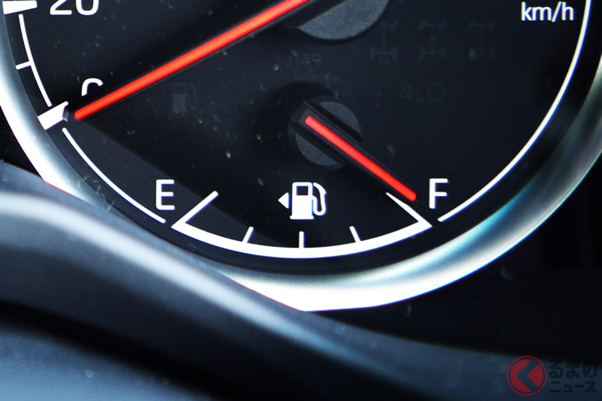 借りた車の給油口 右と左で迷ったら 車内でも簡単な確認方法とは 給油レーン間違っても慌てずに くるまのニュース 借りた車の給油口 右と左で迷ったら 車内でも簡単な確認方法とは 給油レーン間違っても慌てずに くるまのニュース