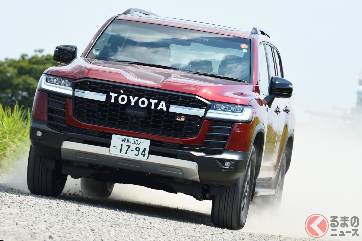トヨタ新型「ランクル300」に設定された「GR SPORT」は性能面で何が違うのか?
