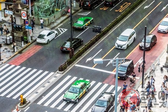 自転車 右側から乗る 外国 右側通行