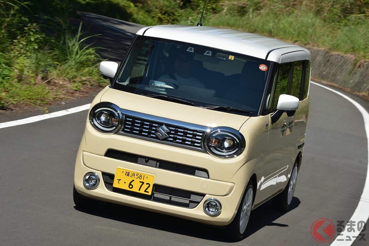 背が高すぎないボディにスライドドアを組み合わせたスズキ新型「ワゴンRスマイル」