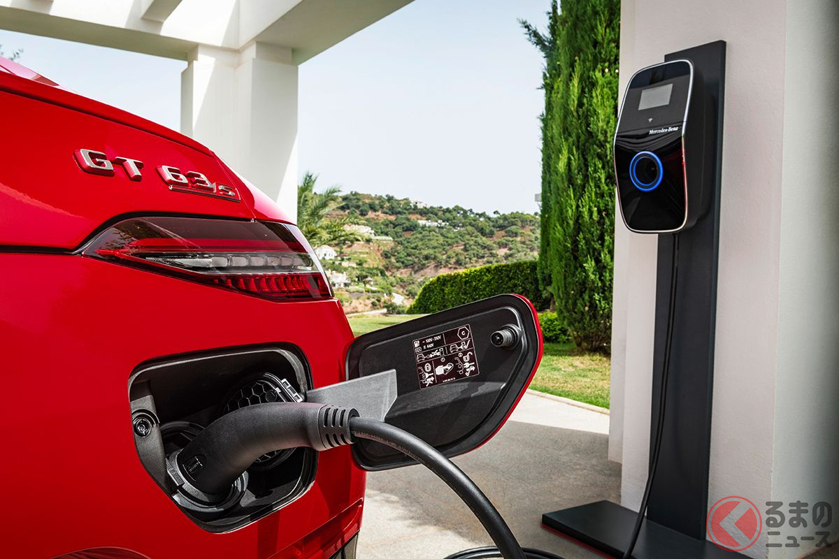 メルセデスAMG「GT63 S Eパフォーマンス」はPHEV。充電リッドはリアバンパー右にある