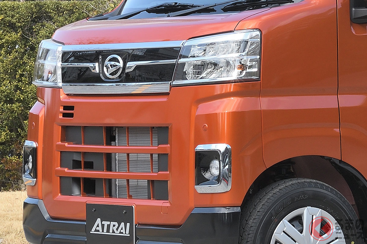 貨物車ユーザーのみならず、車中泊などアウトドアレジャーを楽しむユーザーもターゲットに開発されたダイハツの新型軽商用バン「アトレー」