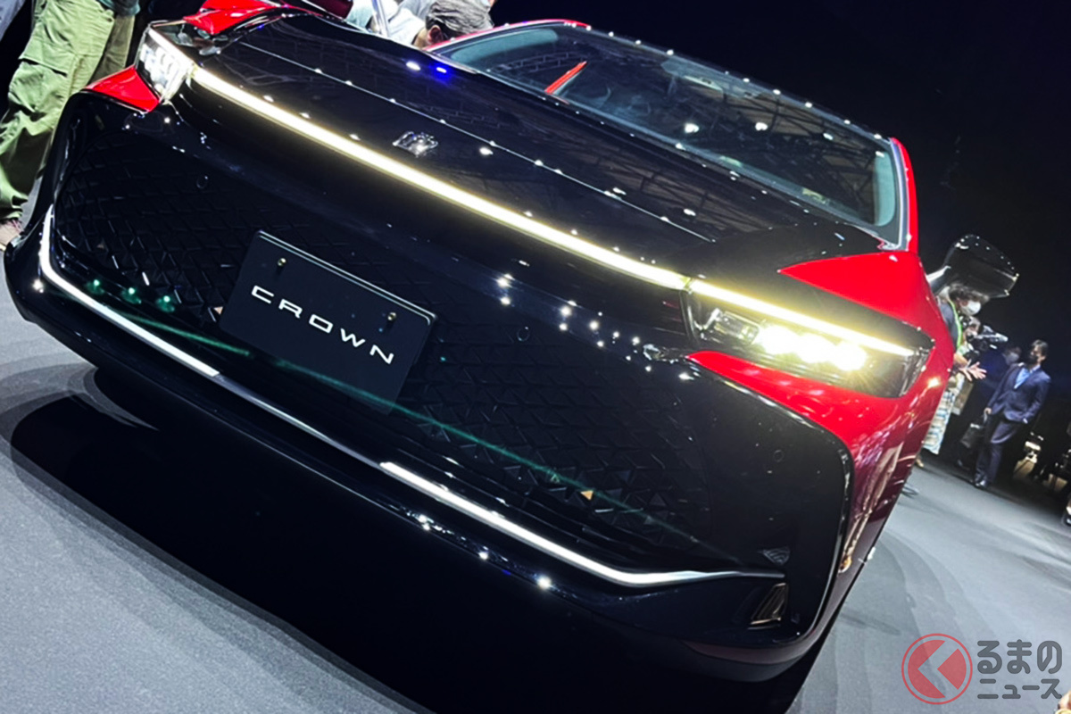 ついに発売された16代目となる新型「クラウン クロスオーバー」 その一方で15代目となる先代クラウンのリセールバリューにどんな影響があるのか?