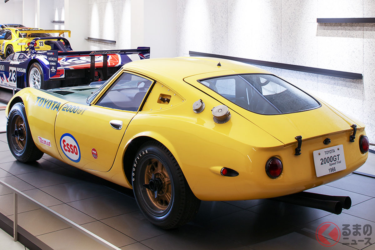トヨタ「2000GT」なども展示されモータースポーツの歴史を間近で見学できる