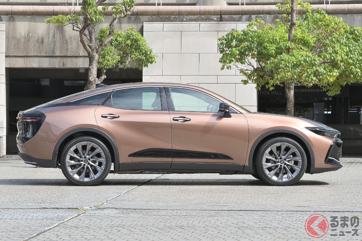 トヨタ「クラウンクロスオーバー」にはかつてのサイドモールのような樹脂パーツが採用されている、なぜ?