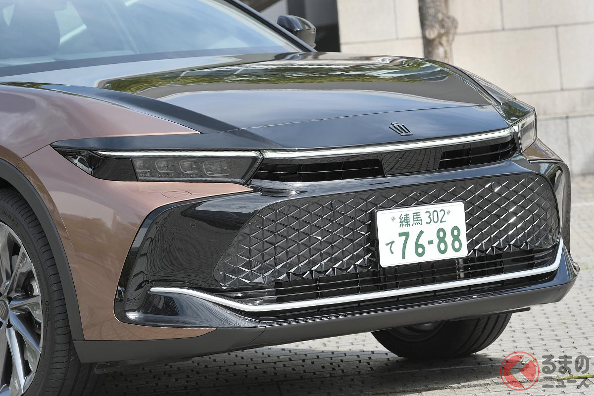 斬新なクーペSUVになったトヨタ新型「クラウン クロスオーバー」