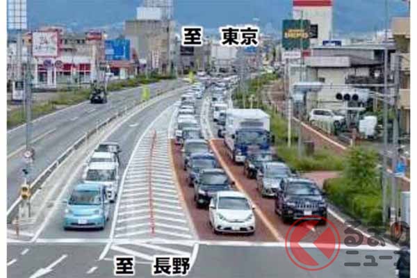 渋滞する国道20号。2022年7月17日撮影(画像:国土交通省関東地方整備局甲府河川国道事務所)