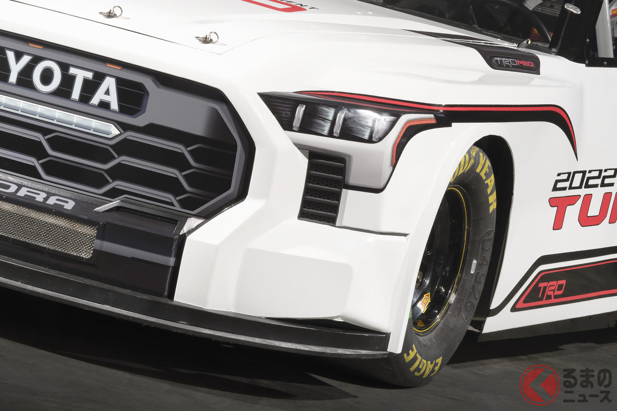こりゃすげぇ！ 世界初公開されたトヨタ新型「タンドラTRDプロ（NASCAR）」