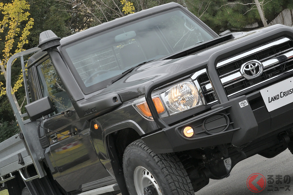 なぜトヨタ「ランドクルーザー70」は現在も人気なのか? 30年以上変わらないスゴさとは(オーストラリア仕様のピックアップ)