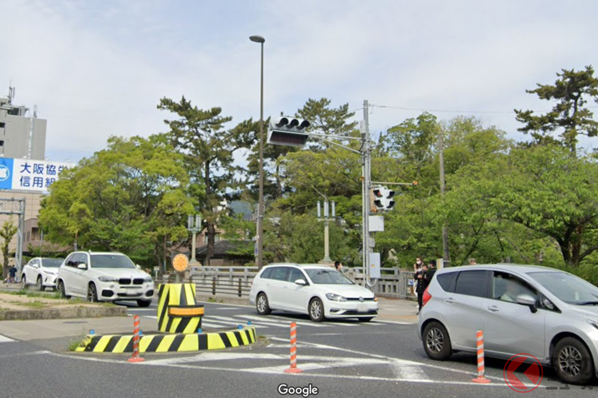兵庫県西宮市の国道2号線にある夙川橋交差点では「時差作動中」が表示されるという（Photo：Google Map）