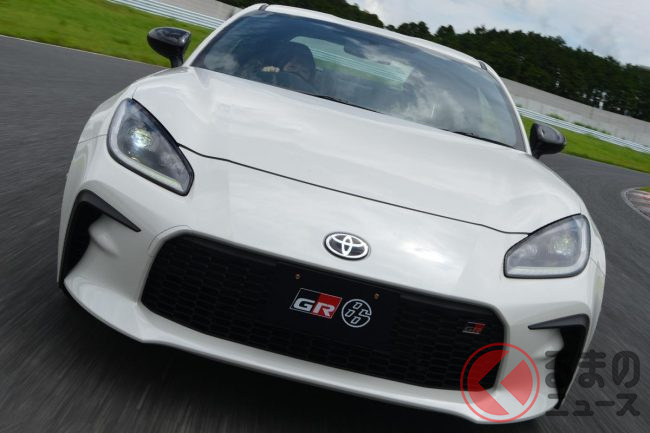 トヨタ新型 Gr86 に初代オーナーも嫉妬する 大きく進化を遂げた ハチロクらしさ とは くるまのニュース 2 トヨタ新型 Gr86 に初代オーナーも嫉妬する 大きく進化を遂げた ハチロクらしさ とは くるまのニュース 2
