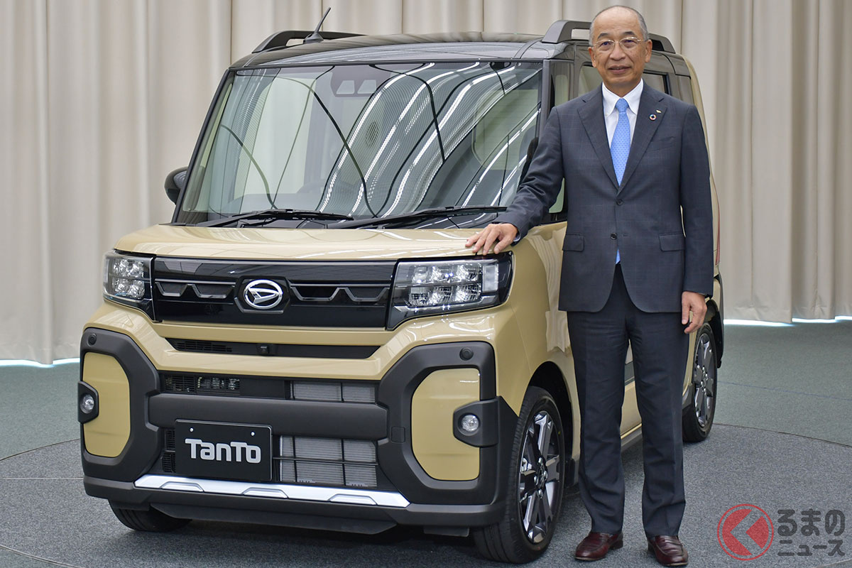 2022年10月3日に新設定されたダイハツ 新型「タント ファンクロス」とダイハツ工業の奥平 総一郎社長