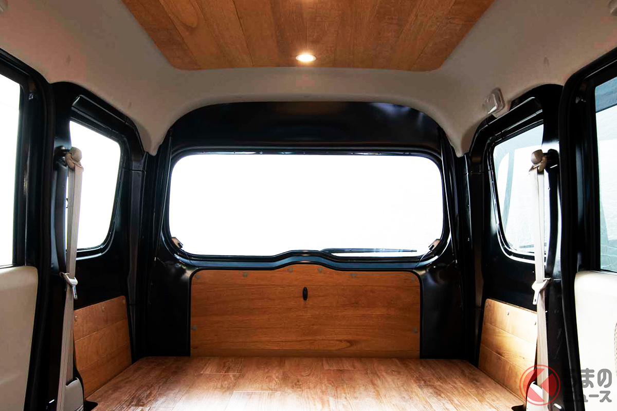 木のぬくもり感じるアウトドアリビング誕生! 2WAY仕様「VanBase」とは